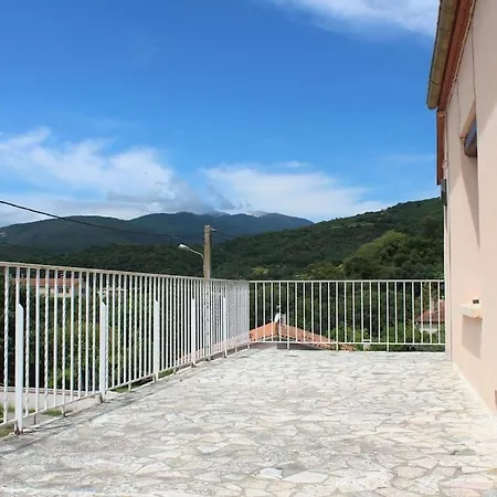 Holiday home Aux Romarins *