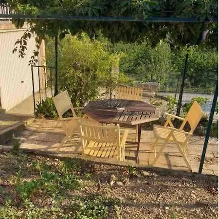 Holiday home Aux Romarins Reynes