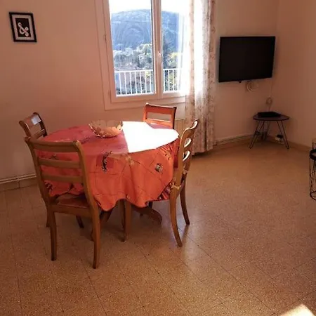 Holiday home Aux Romarins *